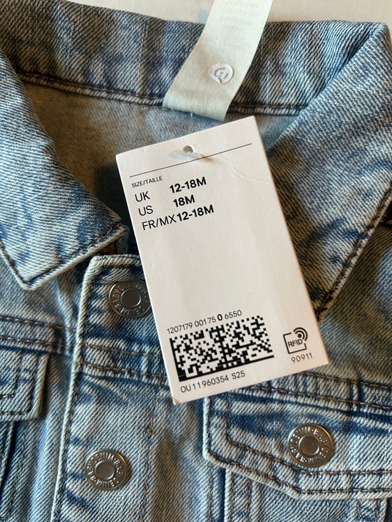 H & M Classic Lt Blue Denim Silver Snap Close Fold Collar Trucker Jean Jacket - Picture 9 of 13